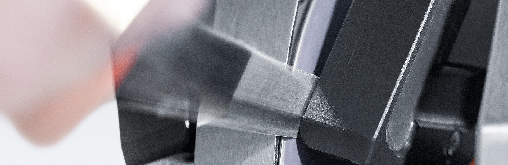 ZAHND Handmesser-Schleifmaschine EVO 4 ZAHND Handmesser-Schleifmaschine EVO 4